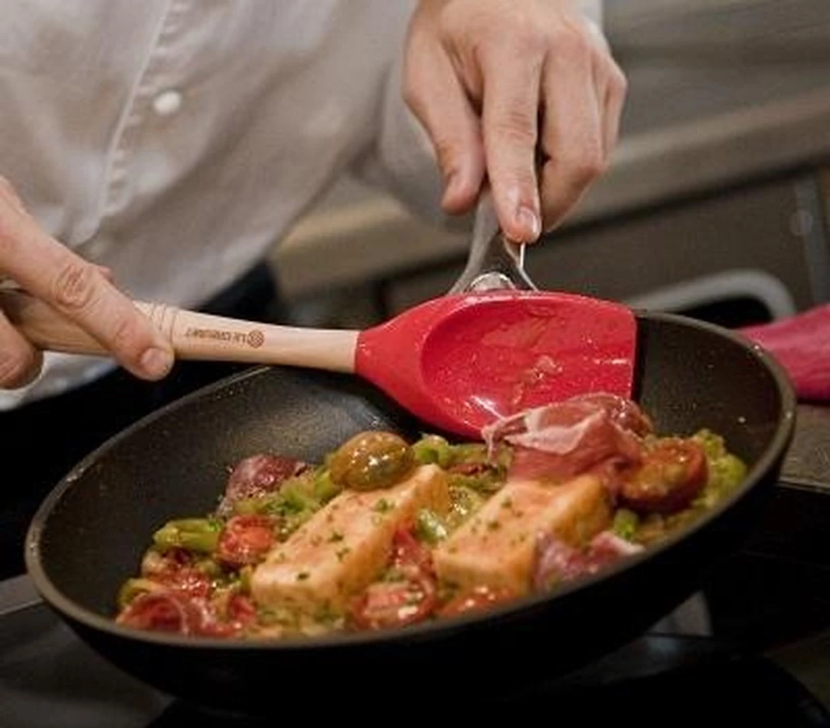 Le Creuset Koekenpan Les Forgées TNS - ø 24 Cm - Standaard Anti-aanbaklaag 8 Le Creuset Koekenpan Les Forgées TNS - ø 24 Cm - Standaard Anti-aanbaklaag - Afbeelding 8