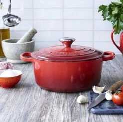 Le Creuset Signature Braadpan - 4,2 L - 24 Cm - Kersenrood -Babyproducten 1200x1197 3