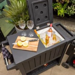 BluMill BBQ Tafel - Inclusief Koelvak 80 Liter - Op Wieltjes - Met Flessenopener - 102 X 46 X 86,5 Cm -Babyproducten 1200x1200 793