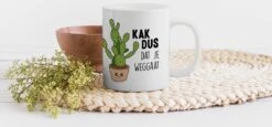 Mok - Koffiemok - Spreuken - Quote - 'Kak Dus Dat Je Weggaat' - Baan - Mokken - 350 ML - Beker - Koffiemokken - Theemok - Mok Met Tekst -Babyproducten 1200x557 2