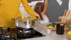 Tefal Cook & Cool E493S6 - Set 3-delig (kookpan 20/24 + Steelpan 16) -Babyproducten 1200x674 13