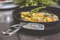 Demeyere Alu Pro Dura Glide Koekenpan - Ø 24 & Ø 28cm - Titanium -Babyproducten 1200x799 9