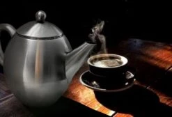 Vaja Valerie - Theepot Met Filter - Dubbelwandig - RVS - 1.2L 31 Vaja Valerie - Theepot Met Filter - Dubbelwandig - RVS - 1.2L -Babyproducten 1200x817 3