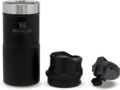 Stanley Trigger-Action Travel Mug 0.35L - Thermosfles - Matt Black -Babyproducten 1200x897 2