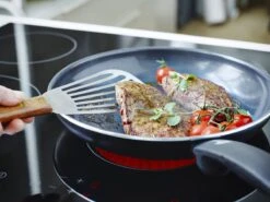 GreenPan Cambridge Hapjespan Met Deksel 24cm - Zwart - Inductie - PFAS-vrij -Babyproducten 1200x899 14