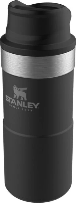 Stanley Trigger-Action Travel Mug 0.35L - Thermosfles - Matt Black -Babyproducten 453x1200 1