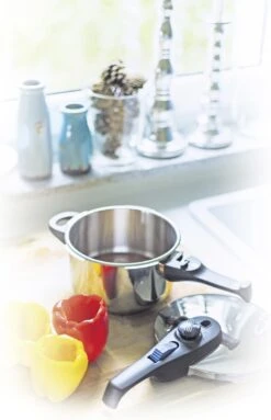 ELO Praktika Plus XS Snelkookpan 2,7 Liter -Babyproducten 774x1200