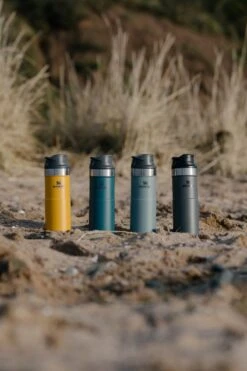 Stanley The Trigger-Action Travel Mug 0,35L Lagoon 5 Stanley The Trigger-Action Travel Mug 0,35L Lagoon -Babyproducten 800x1200 52