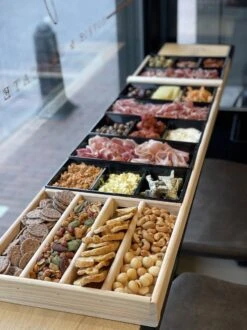 Sjoelbak - Borrelsjoelbak - Hapjesplank - Borrelplank - Mini Sjoelbak 120 Cm Met Zwarte Bakjes - Kleine Sjoelbakken -Babyproducten 899x1200 10