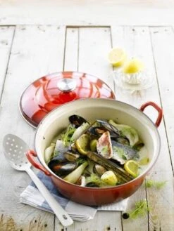 Le Creuset Braadpan Faitout Tradition Kersenrood - ø 24 Cm / 3 Liter 14 Le Creuset Braadpan Faitout Tradition Kersenrood - ø 24 Cm / 3 Liter -Babyproducten 901x1200